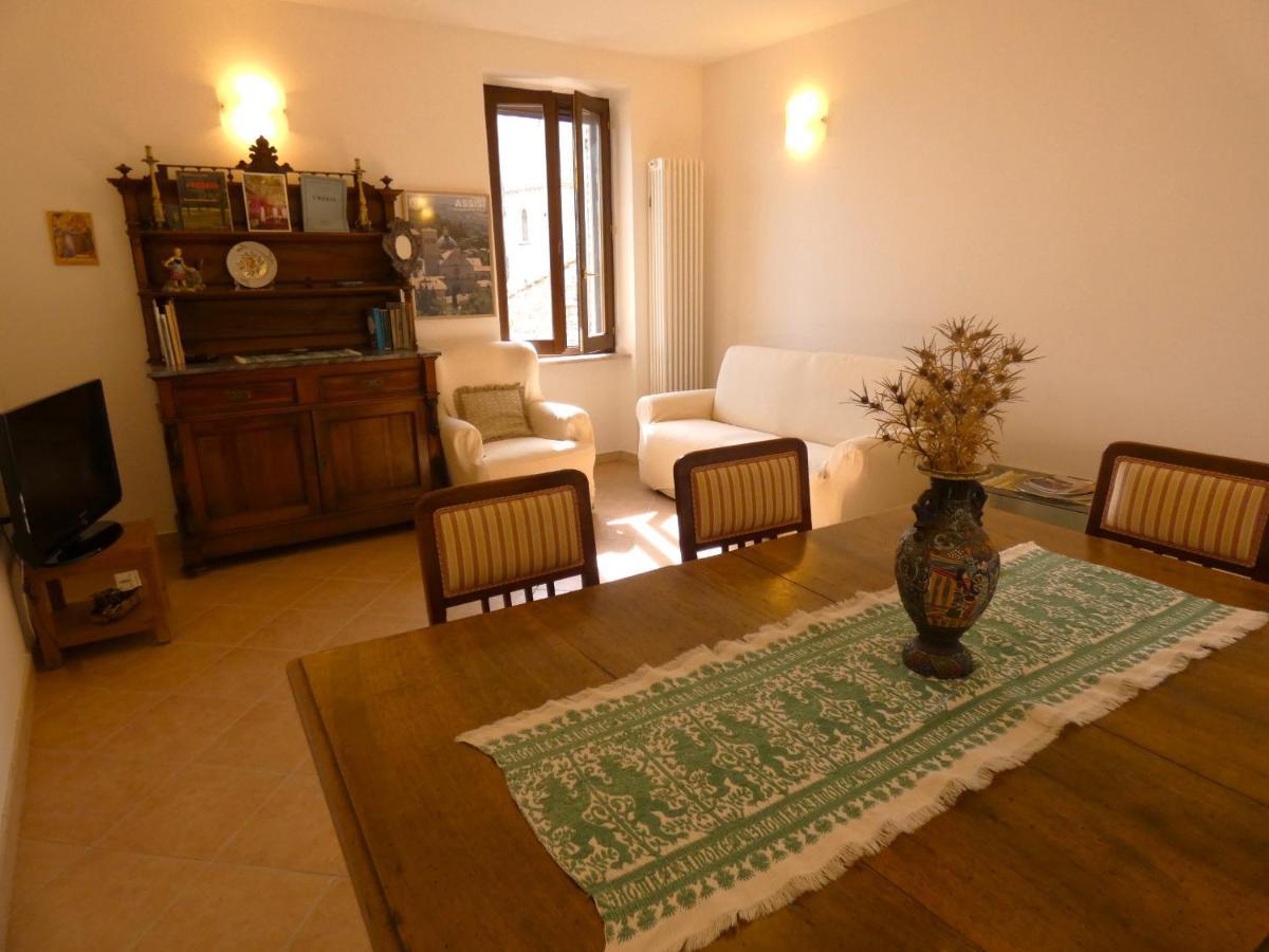Scappo In Umbria, La Casa Di Eude Daire Assisi Dış mekan fotoğraf