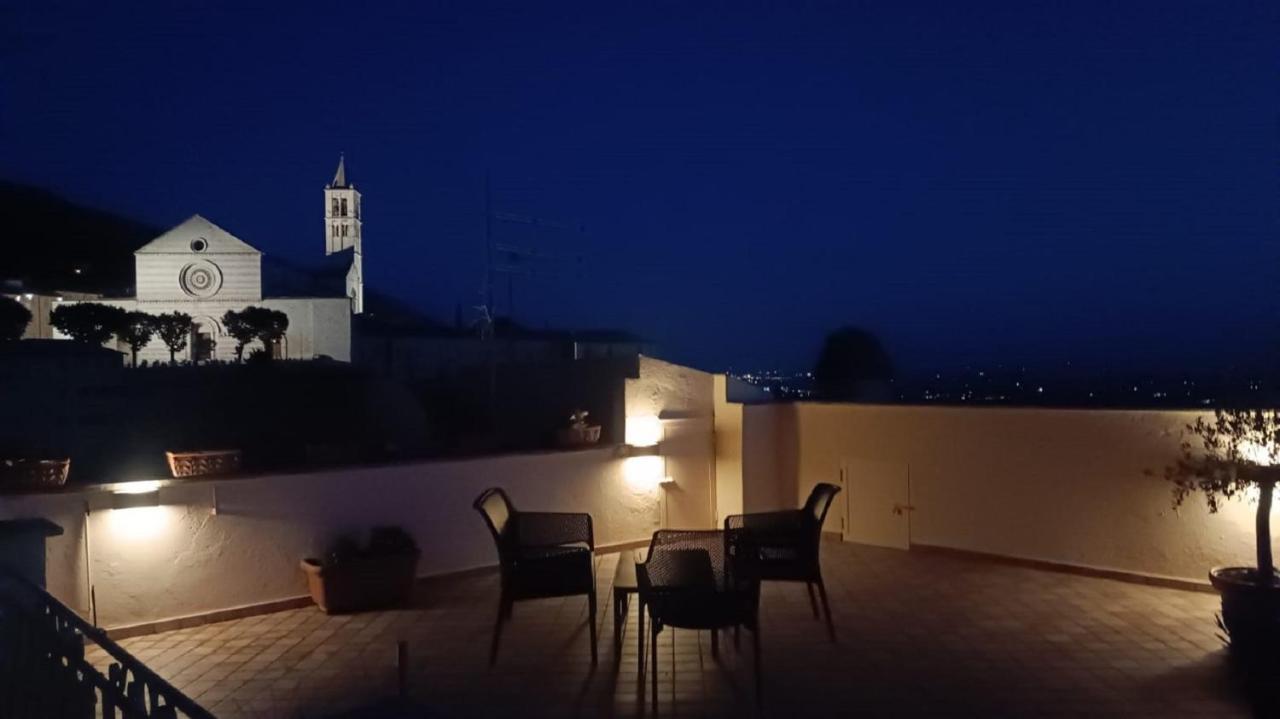 Scappo In Umbria, La Casa Di Eude Daire Assisi Dış mekan fotoğraf